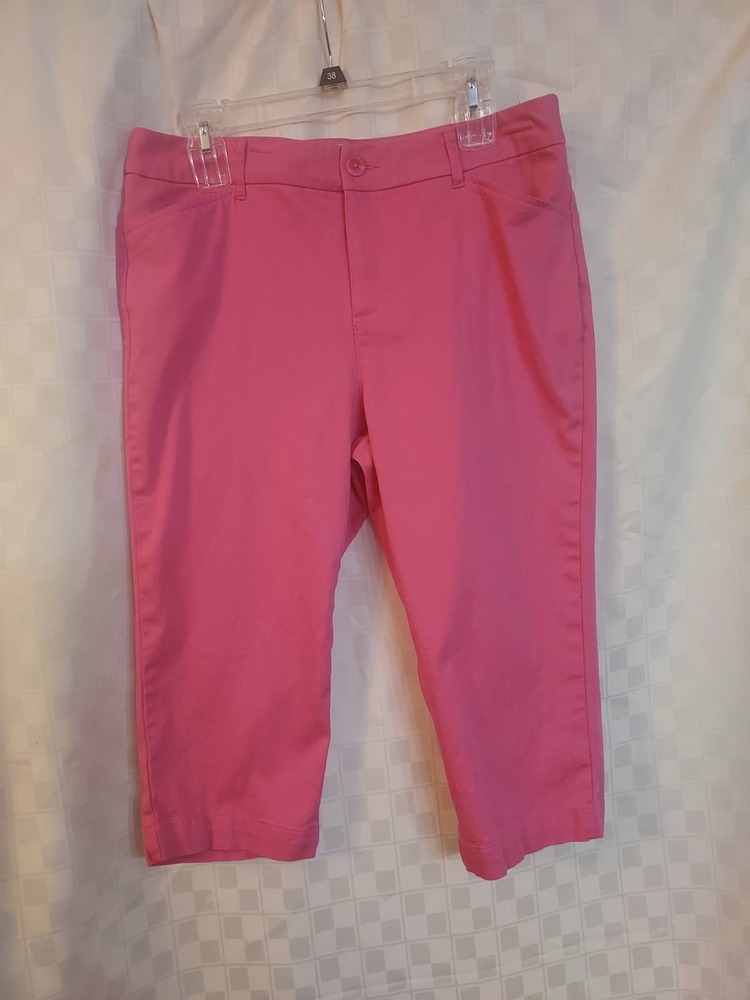 St. John's Bay Pink Crop Pants. Size 12
